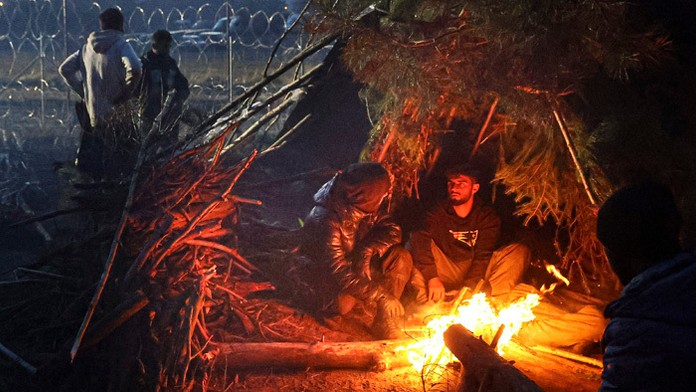 Migranti sa pokúšali dostať z Bieloruska do Poľska.