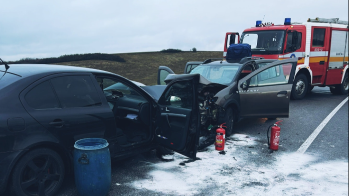 Zábery z tragickej nehody medzi Bátkou a Figou.