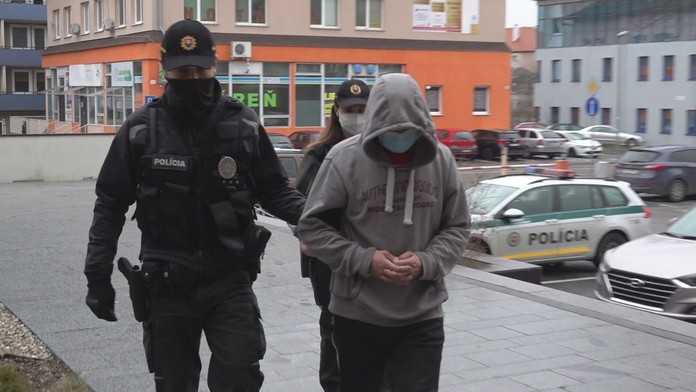 Nepolepšiteľný vodič s doživotným zákazom šoférovať opäť jazdil opitý