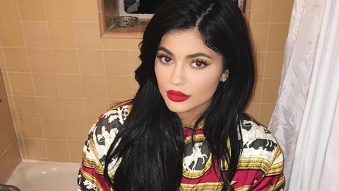 Keď sa nalíči, je krásna, ale pôsobí potom omnoho staršie. 