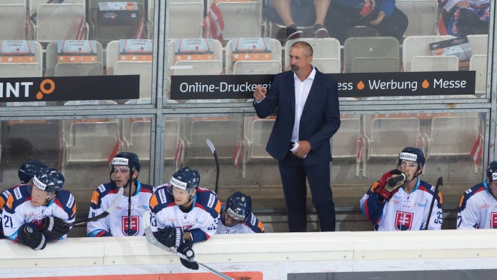 Tréner slovenskej hokejovej reprezentácie Zdeno Cíger 