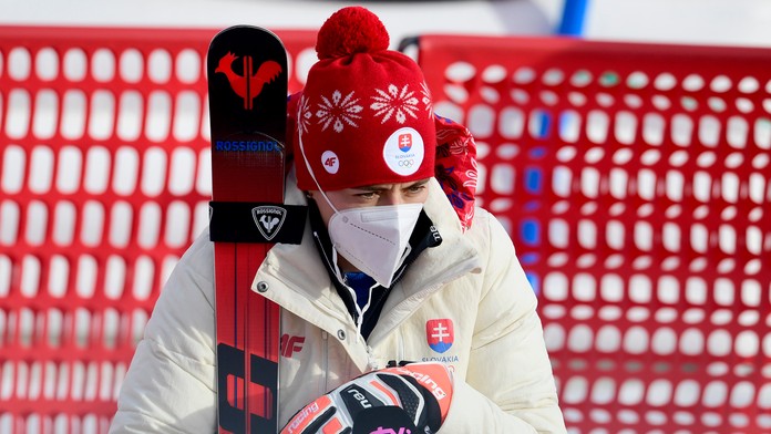 Slovenská lyžiarka Petra Vlhová dáva rozhovor televízii po 2. kole obrovského slalomu na ZOH 2022.