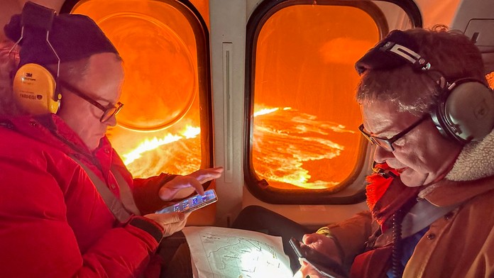 OBRAZOM: Žeravá láva vyteká z trhlín, Island ostáva v pohotovosti. Zrejme ide o zatiaľ najsilnejšiu erupciu