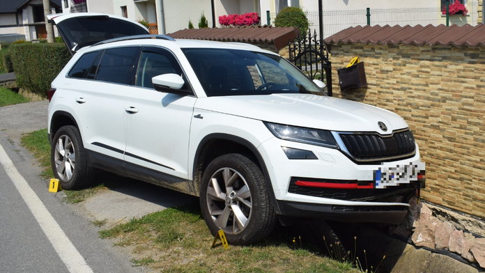 Muž narazil v obci Čirč do plotu rodinného domu a nafúkal 5,8 promile.