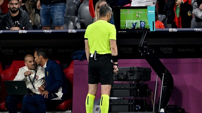 FIFA predstavila nové technológie, ktoré budú súčasťou MS klubov. Tréneri dostanú tablety