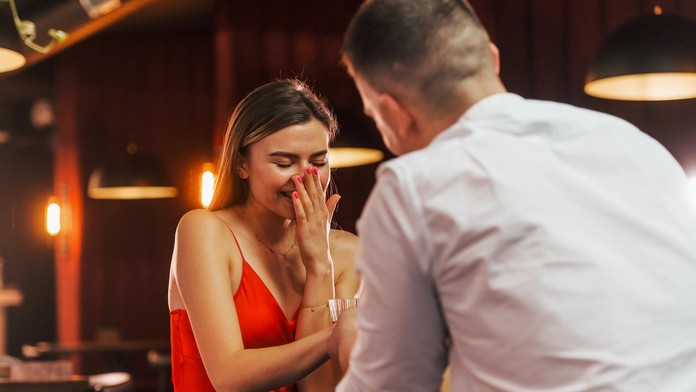 Love bombing: Keď láska nepozná hranice. Dajte si pozor, môže ísť o náznak toxického vzťahu