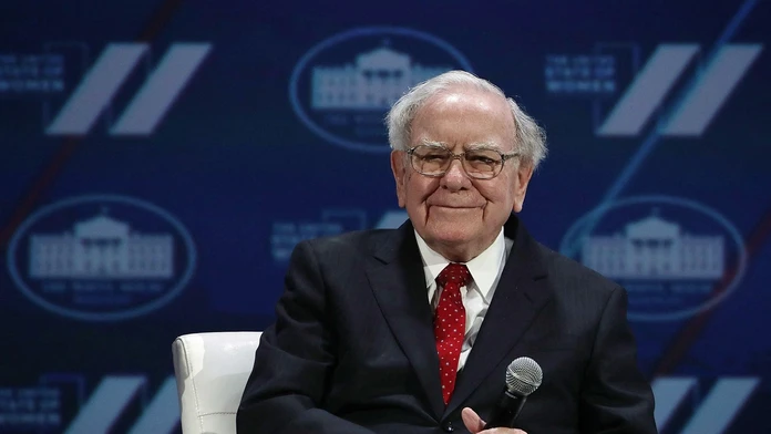 Legendárny biznismen sa sťahuje do úzadia. Miliardár Buffet odstúpil z čela Berkshire Hathaway
