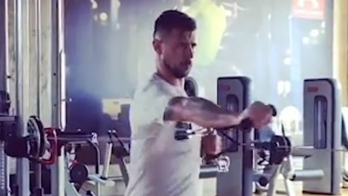 Osadenie oceľovej konštrukcie lávky na piliere v Kopčanoch