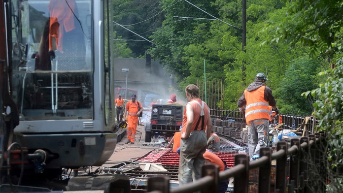 Vlak z Košíc do Prahy stál neplánovane rekordných osem hodín! Slovenské železnice sú v tom nevinne