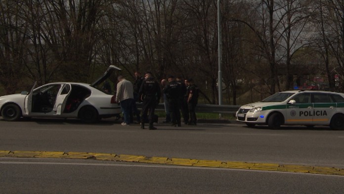 Policajná naháňačka v Bratislave.