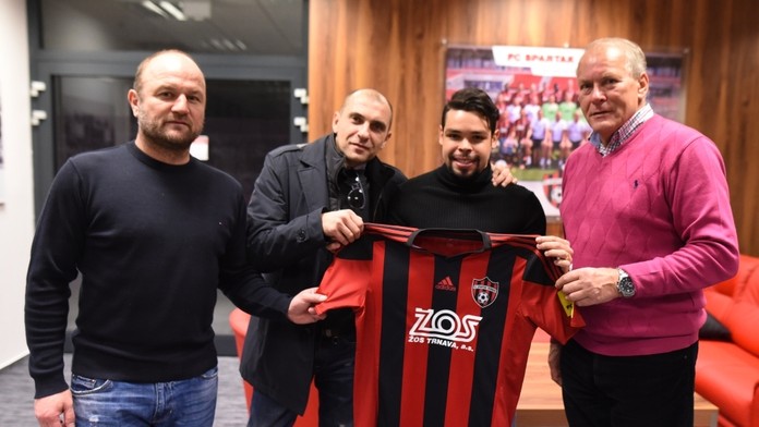 Kerlon podpísal s Trnavou zmluvu na poldruha roka.