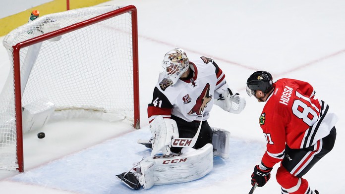 Marián Hossa prekonal brankára Arizony.