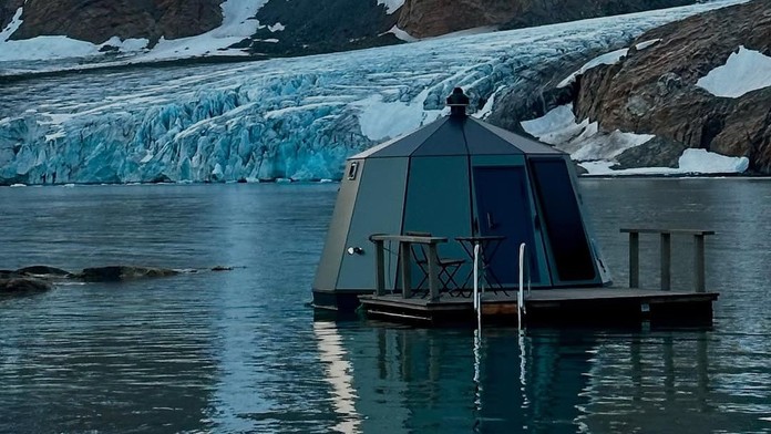 Plávajúca chata v Grónsku