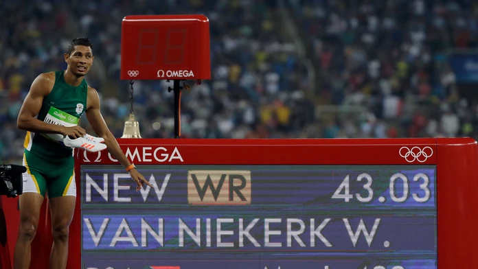 Juhoafričan Wayde Van Niekerk sa stal novým olympijským šampiónom v behu na 400 m na letných olympijských hrách v Riu de Janeiro