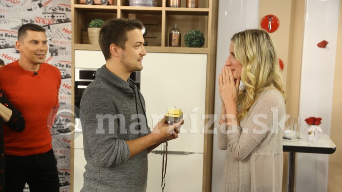 Viktor požiadal Adelu o ruku v priamom prenose