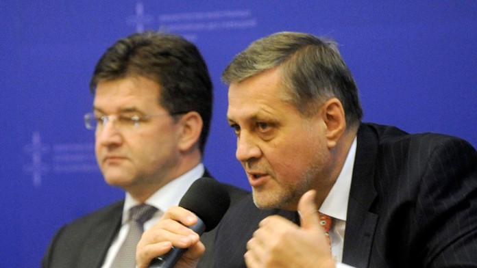 Miroslav Lajčák a Ján Kubiš na archívnej snímke.