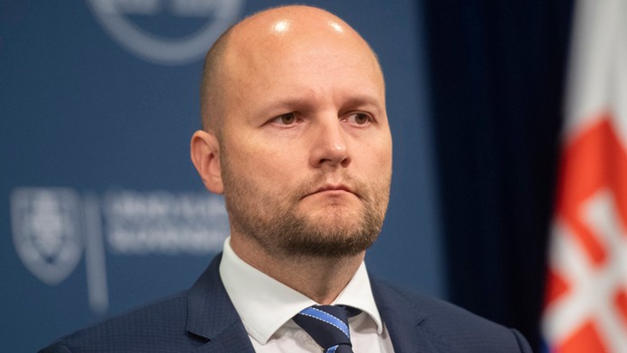 Minister obrany Jaroslav Naď (OĽANO).