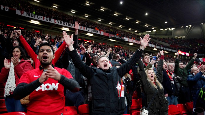 Fanúšikovia Manchestru United na Old Trafforde.