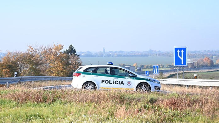 V obci Sedliská do seba narazili vojenské vozidlá USA