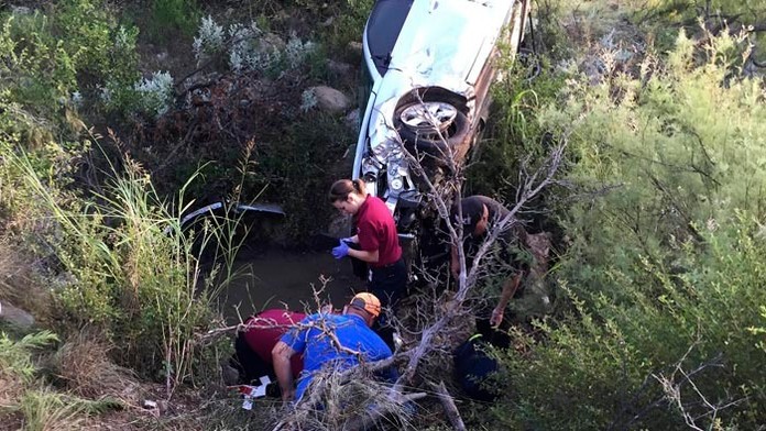 Dva dni bez pomoci prežila 75-ročná Američanka Wanda Mobleyová po páde svojho auta do rokliny v štáte Texas.