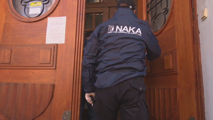 Razia NAKA na rôznych miestach Slovenska. Elitní policajti žiadajú väzbu pre šéfa neslávne známej firmy