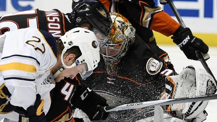 Washington prehral doma s Montrealom.