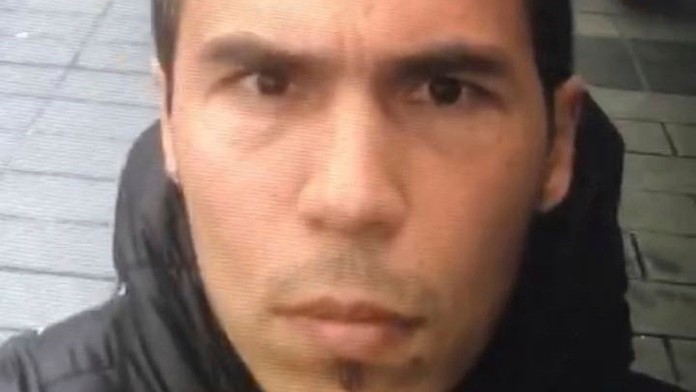 Údajný utočník z istanbulského klubu, v ktorom zomrelo 39 ľudí.