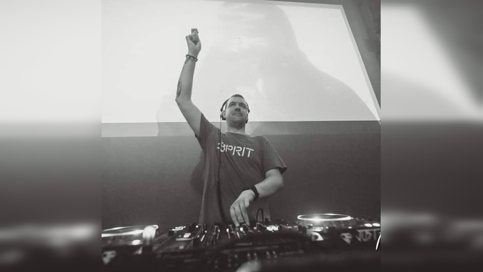 Nečakane zomrel mladý a talentovaný DJ Just Frost († 34), diagnostikovali mu raritné genetické ochorenie