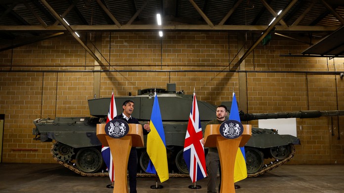 NATO dodalo Kyjevu už takmer všetky sľúbené tanky a obrnence. Spolu ide až o 1780 kusov bojovej techniky