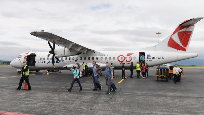 České aerolinie končia, prechádzajú pod Smartwings.