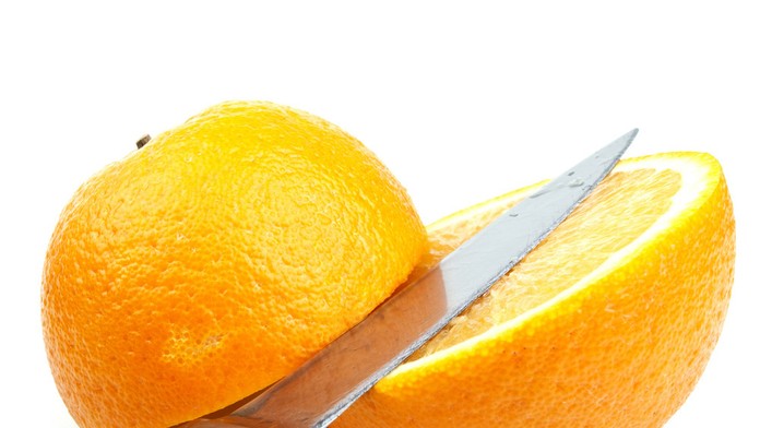 Pomaranč a nôž
