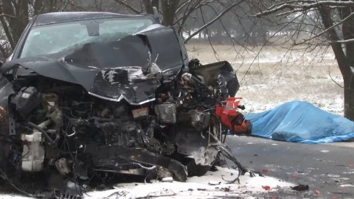 Husté sneženie a letné gumy. Vodičovi pri Duplíne sa to stalo osudným