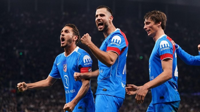 Dávid Hancko sa teší z gólu v Lige majstrov