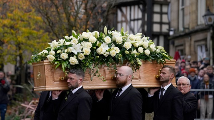 FOTO: Princ, prezident UEFA, Ferguson či Maguire. Anglicko sa rozlúčilo s legendárnym Charltonom