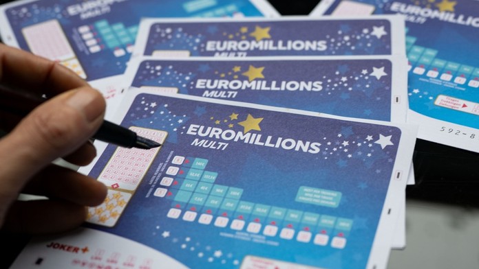 Veľkolepý štart do nového roka. V lotérii EuroMillions padol gigantický jackpot