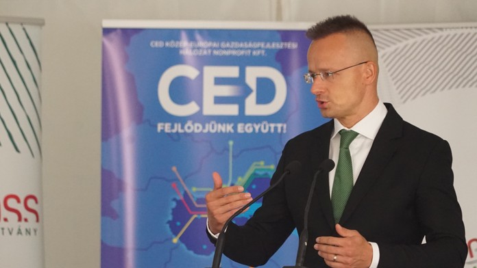 Maďarský minister zahraničných vecí Péter Szijjártó