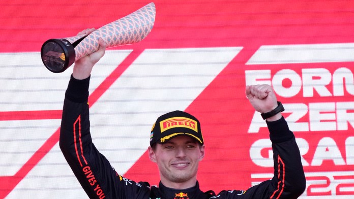 Holanďan Max Verstappen triumfoval na nedeľňajšej Veľkej cene Azerbajdžanu.