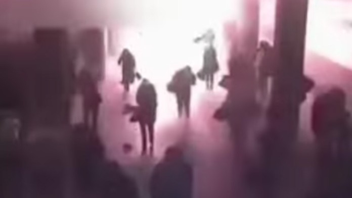 Zábery hrôzy a skazy: Kamery zachytili výbuch bomby v petrhradskom metre