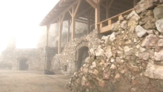 Opravený Čachnický hrad