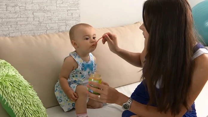 Je lepšia domáca alebo kupovaná detská výživa? Odpoveď lekárky vás prekvapí