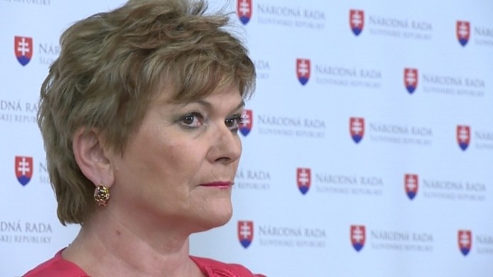 19 Sfinga prehovorila.transferweb_jpg_bez_watermarku_1.jpg