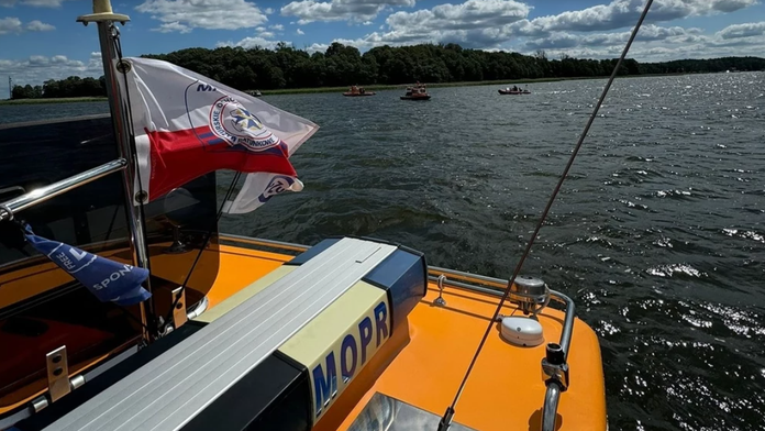 Pátracia akcia v Poľsku má smutný koniec. Záchranári vytiahli z vody telá rodičov štvorročného dievčatka