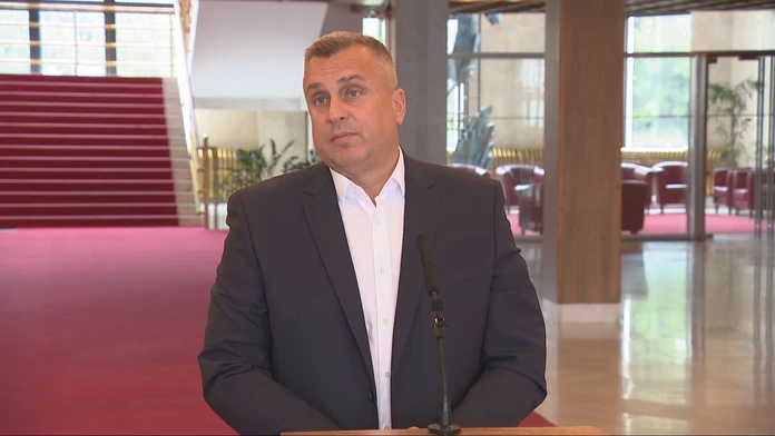 SNS oponuje Ficovi. Nesúhlasí so slovenskou podporou vstupu Ukrajiny do EÚ