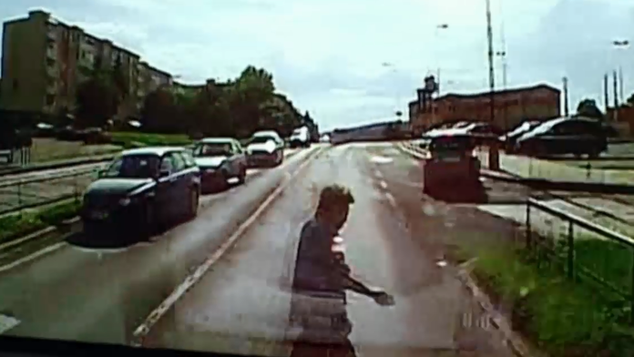 Záber so sanitky tesne pred tragickou nehodou