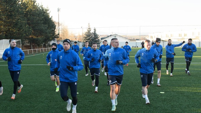 Futbalisti ViOn Zlaté Moravce počas prvého tréningu zimnej prípravy.