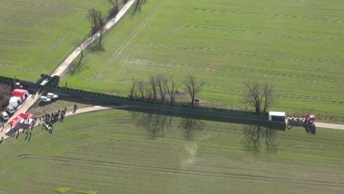 Rozkladanie špeciálnej bariéry.
