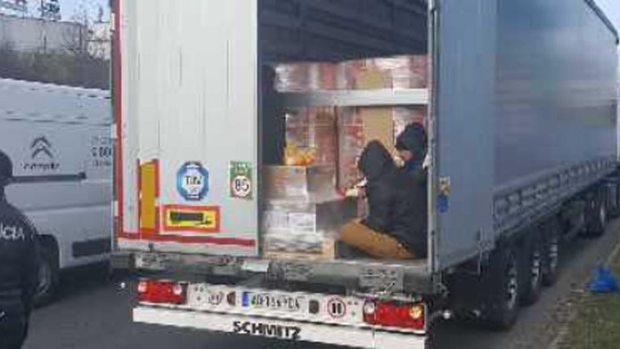 Polícia zadržala vo Zvolene migrantov.