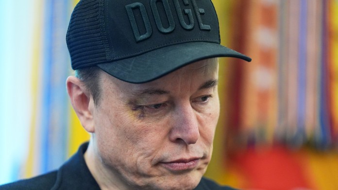 Zašiel som priďaleko. Musk sa ospravedlnil Trumpovi za niektoré kritické príspevky