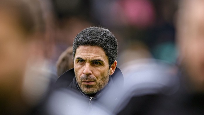 Dlhé roky sa učil od mágov. Arsenal vedie k prvému titulu po dvoch desaťročiach obľúbenec fanúšikov