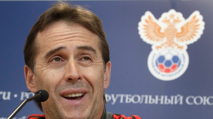 Na snímke tréner španielskej futbalovej reprezentácie Julen Lopetegui pred prípravným zápasom Španielsko - Rusko.